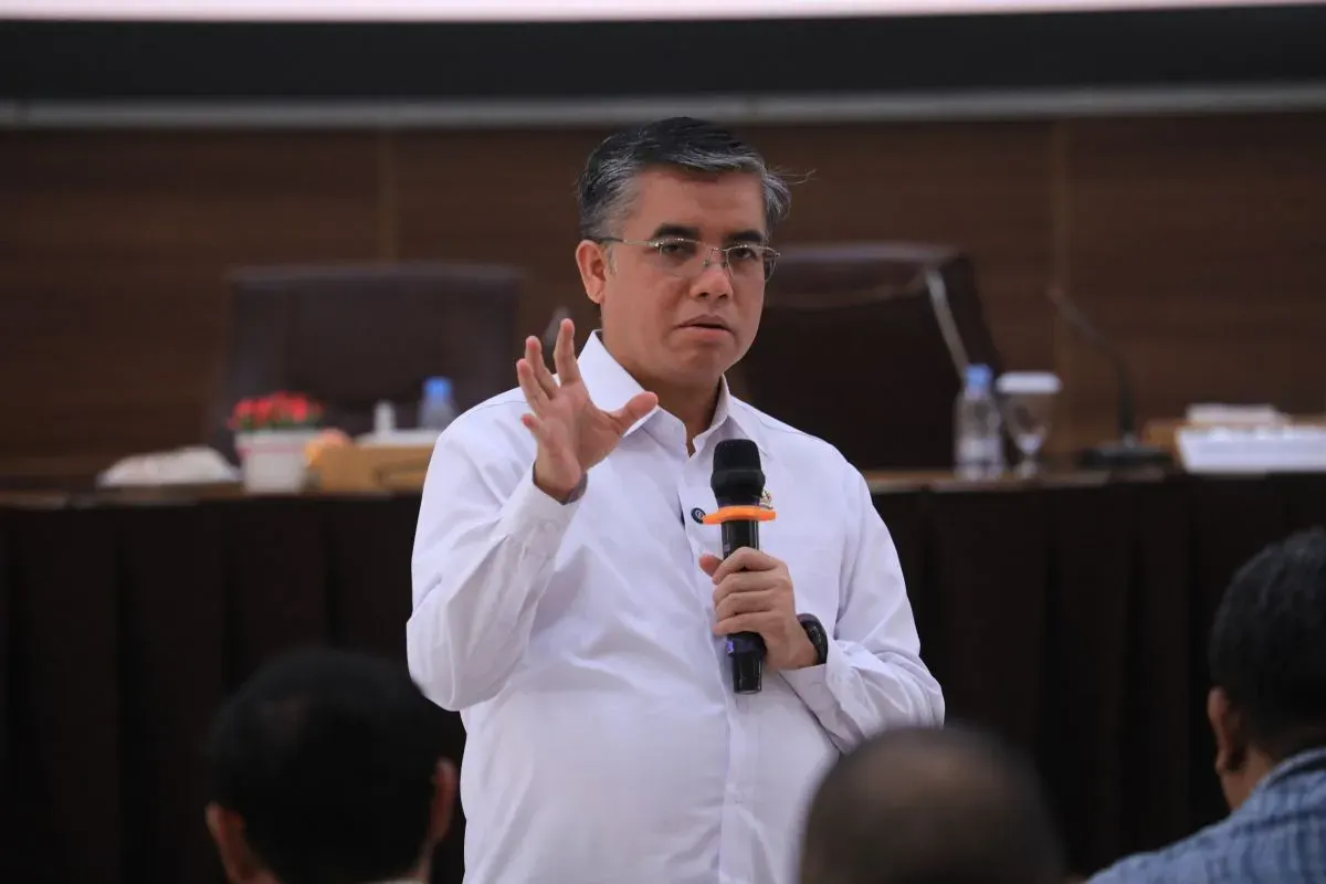 Menteri Ketenagakerjaan (Menaker) Yassierli saat memberika