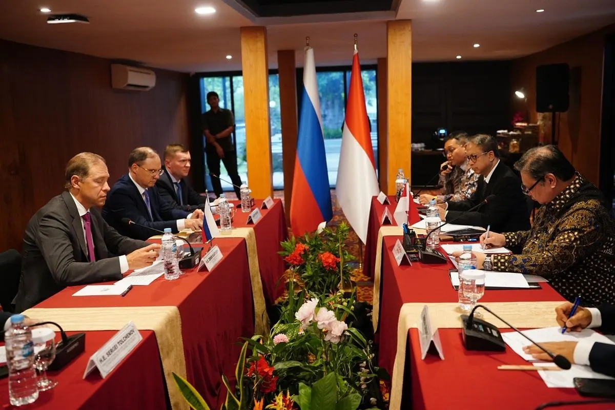Menteri Koordinator (Menko) Bidang Perekonomian Airlangga Hartarto menerima kunjungan Deputi Pertama Perdana Menteri Rusia Denis Manturov di Bogor, Jawa Barat, Jumat (16/10/2026). Humas Kementerian Koordinator Bidang Perekonomian